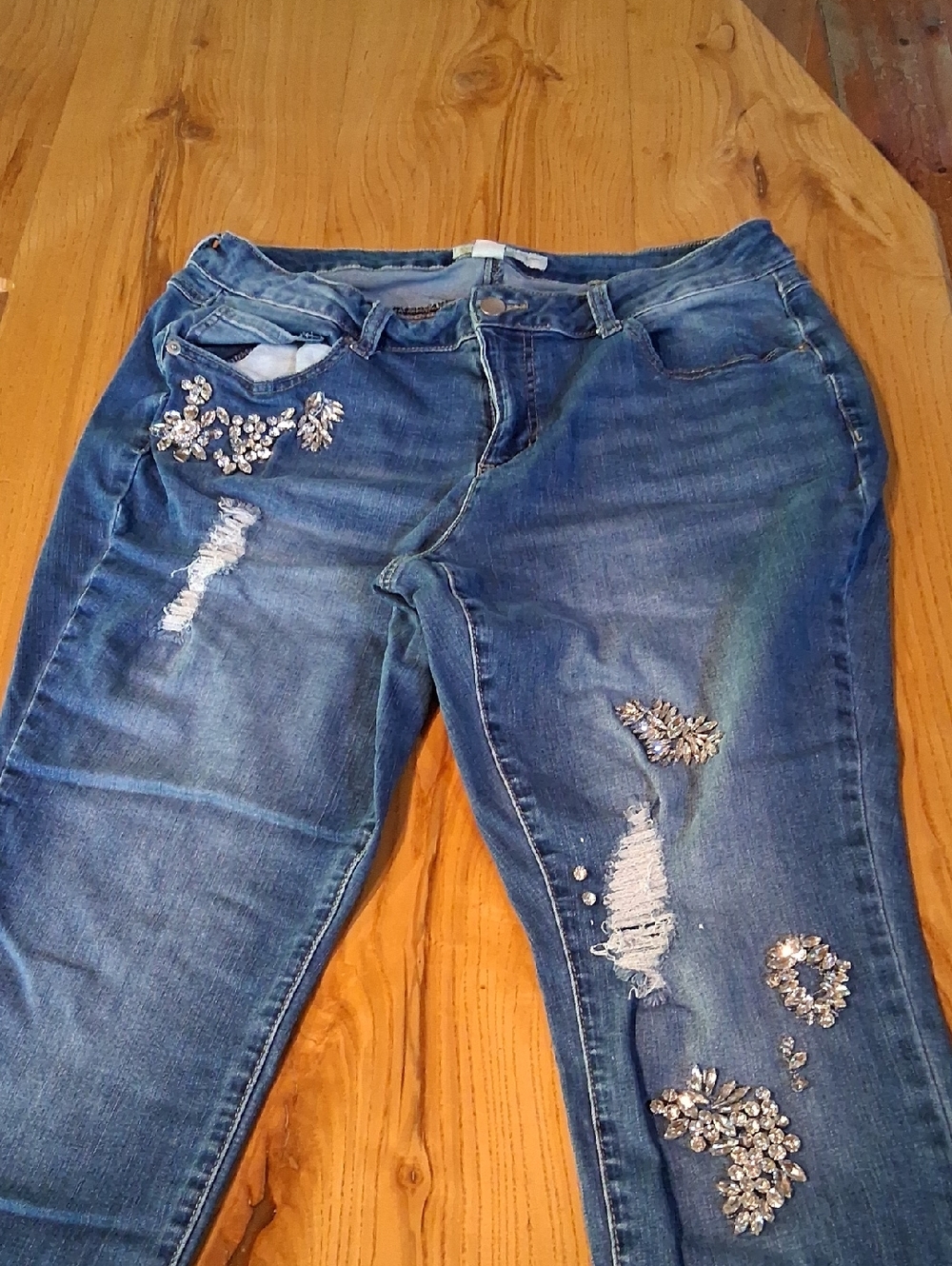 Embellished Distressed Women’s Blue Jeans